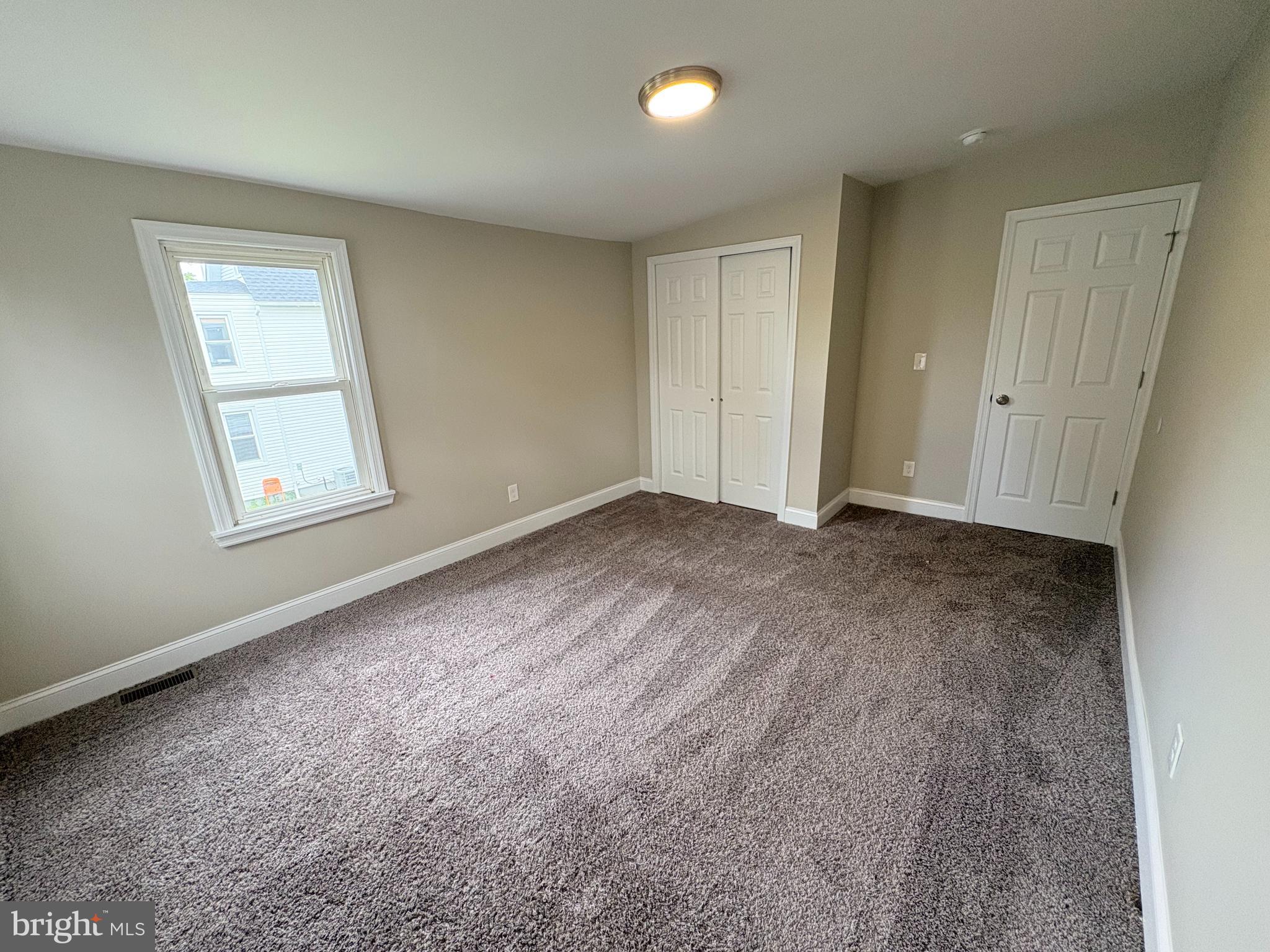 806 High Street Burlington, NJ 08016 - Photo 4 of 16