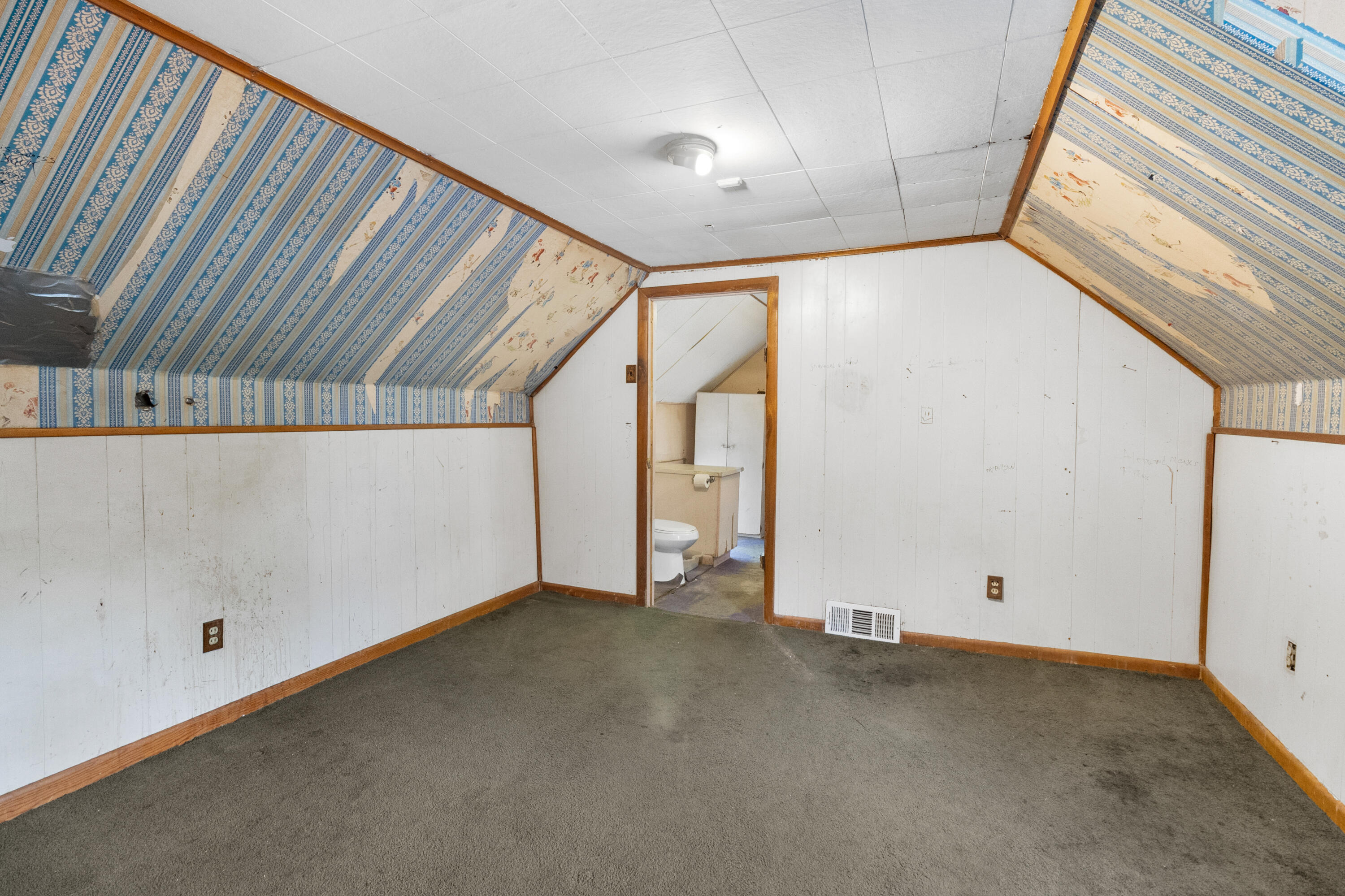 17 Fulton Street Auburn, ME 04210 - Photo 24 of 28 17 Fulton Auburn-28