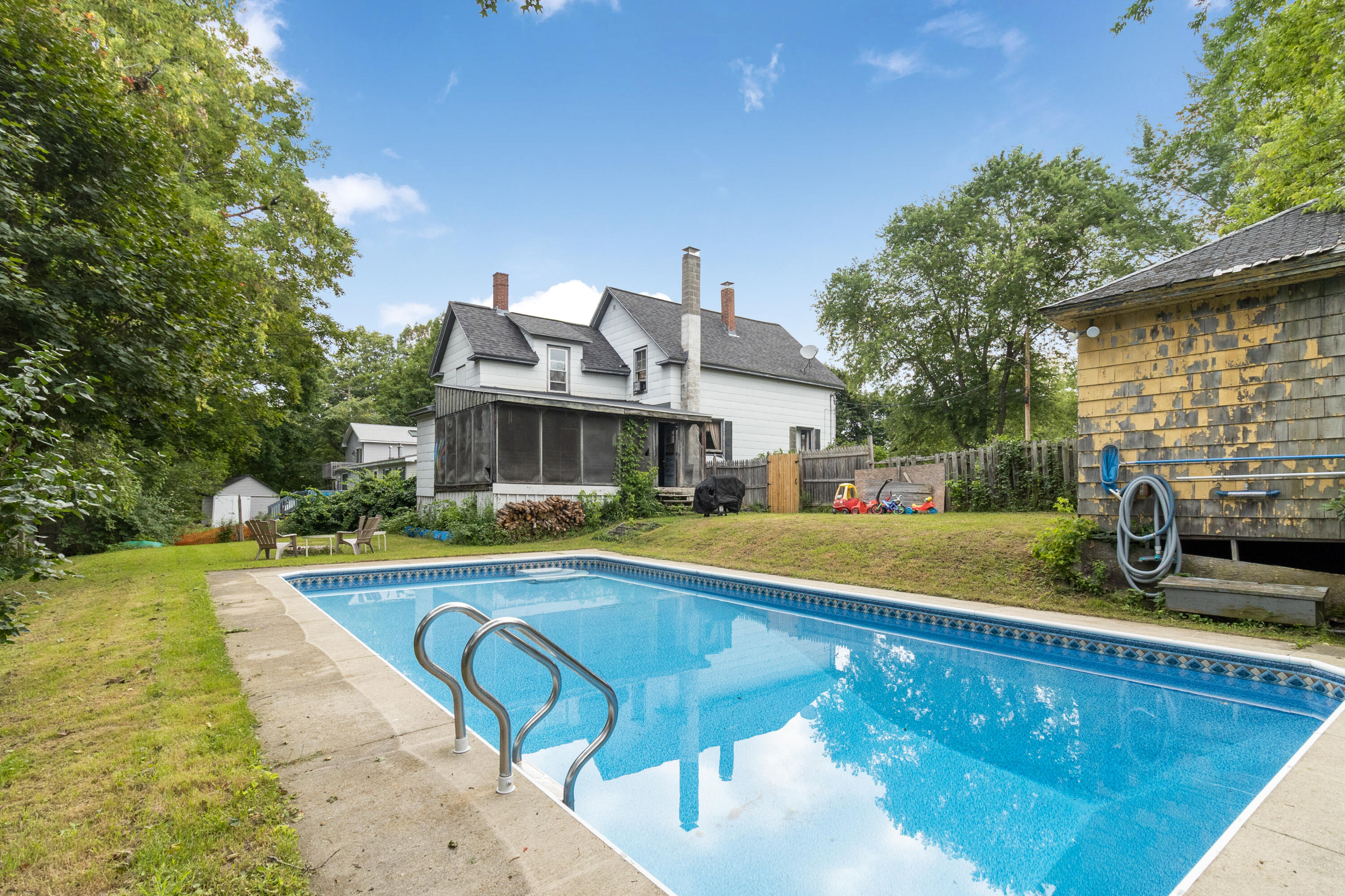 17 Fulton Street Auburn, ME 04210 - Photo 3 of 28 17 Fulton Auburn-6