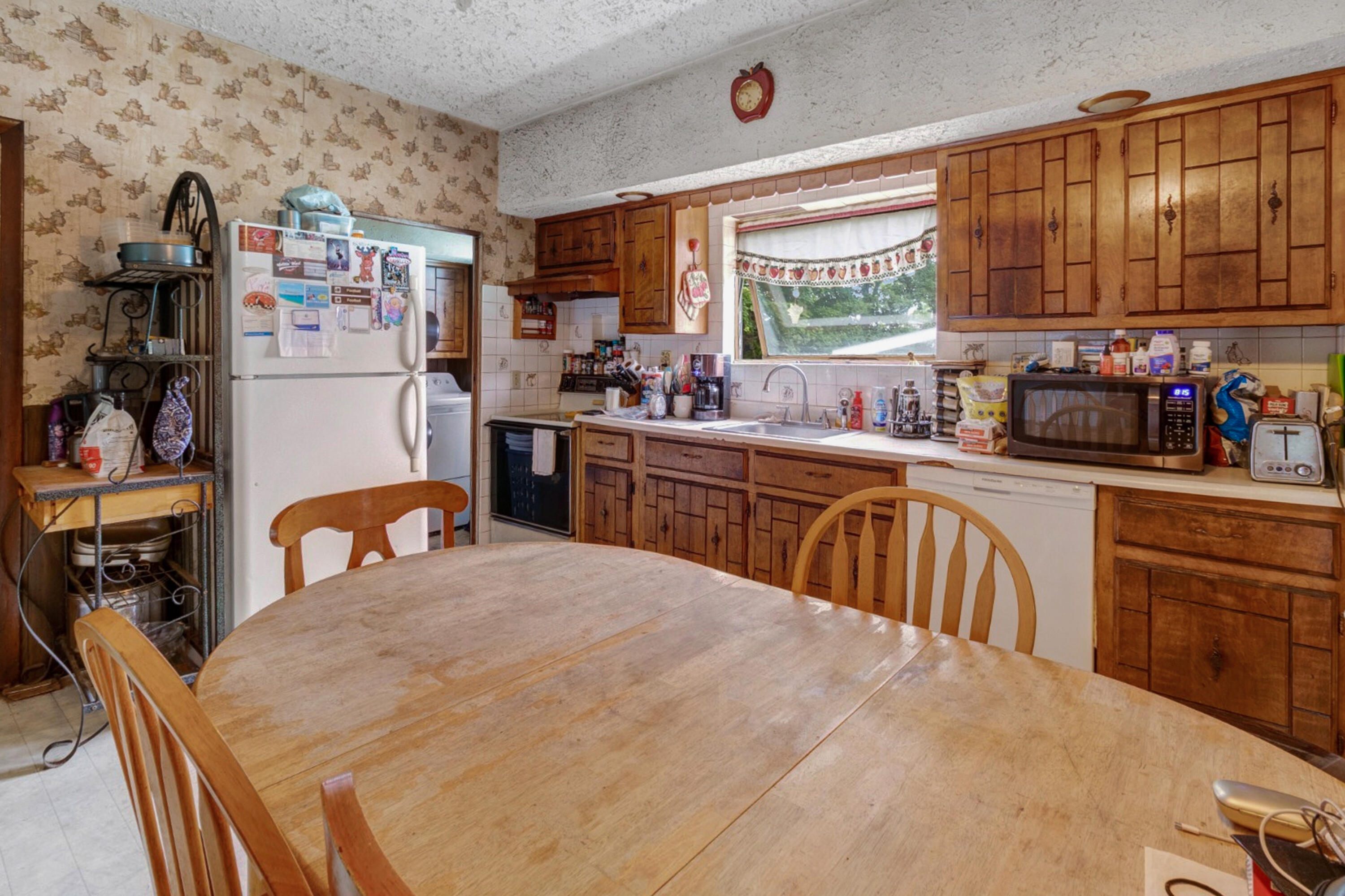 17 Fulton Street Auburn, ME 04210 - Photo 5 of 28 17 Fulton Auburn-18