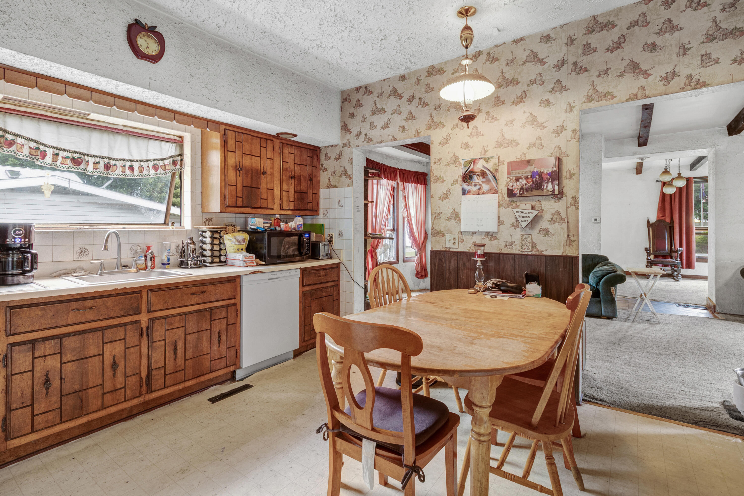 17 Fulton Street Auburn, ME 04210 - Photo 7 of 28 17 Fulton Auburn-15