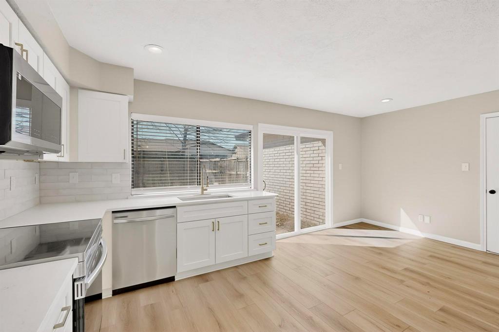 816 Cross Bend Road Plano, TX 75023 - Photo 13 of 27