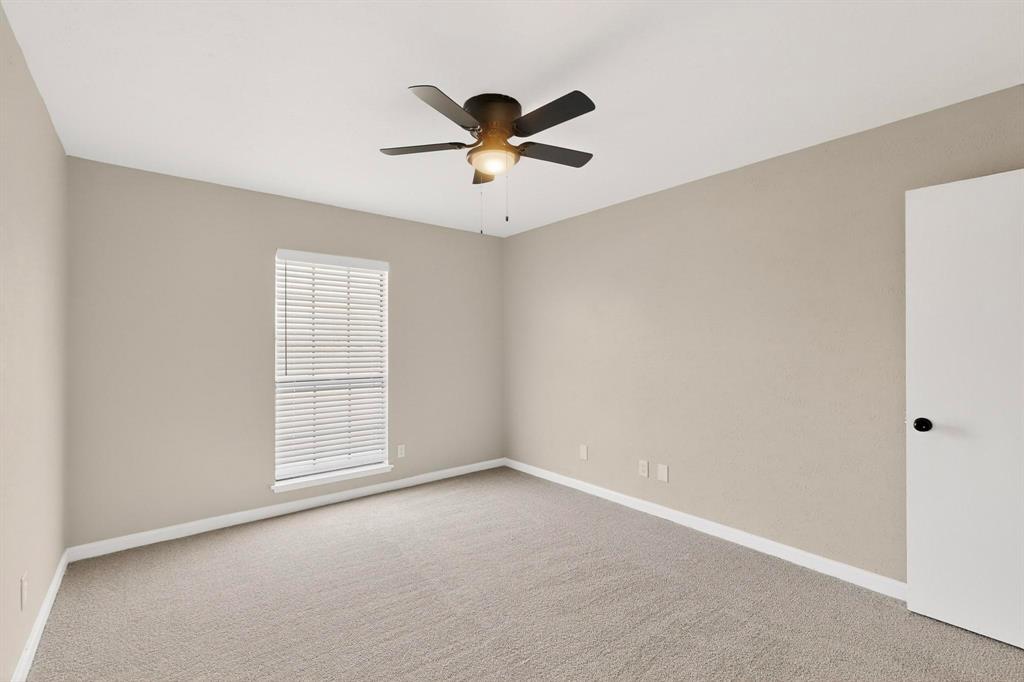 816 Cross Bend Road Plano, TX 75023 - Photo 19 of 27