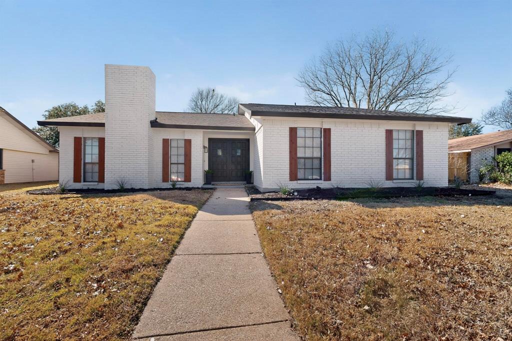 816 Cross Bend Road Plano, TX 75023 - Photo 2 of 27