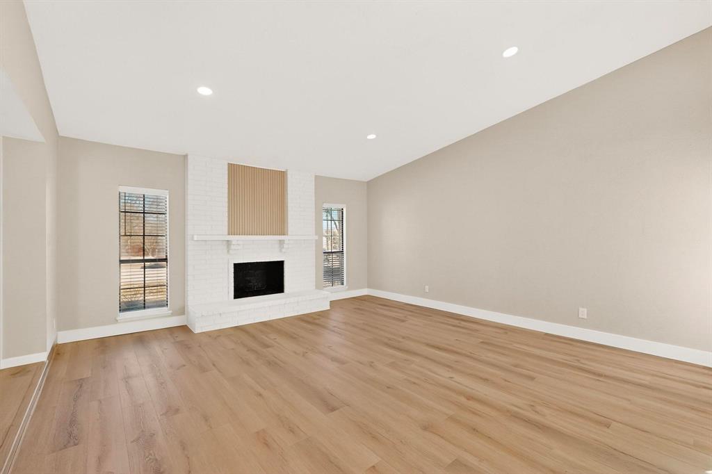 816 Cross Bend Road Plano, TX 75023 - Photo 5 of 27