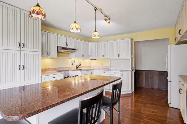 $585,000 | 655 48th Avenue, Coopersville, MI 49404