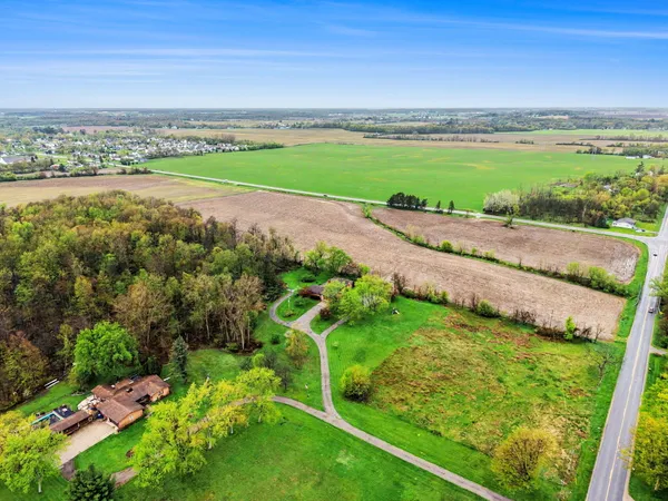 $585,000 | 655 48th Avenue, Coopersville, MI 49404