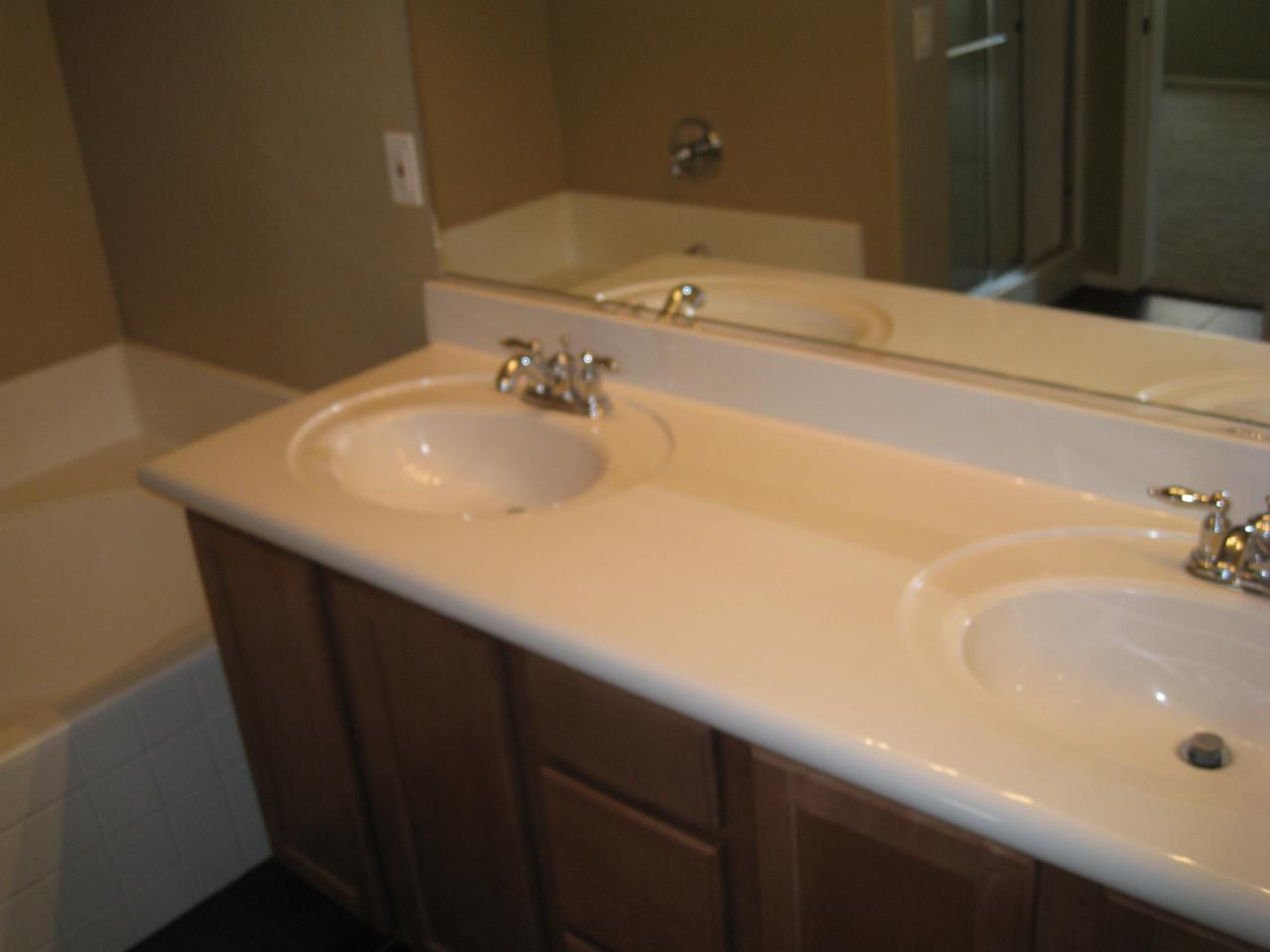 2030 West Carson Road Phoenix, AZ 85041 - Photo 3 of 20 3