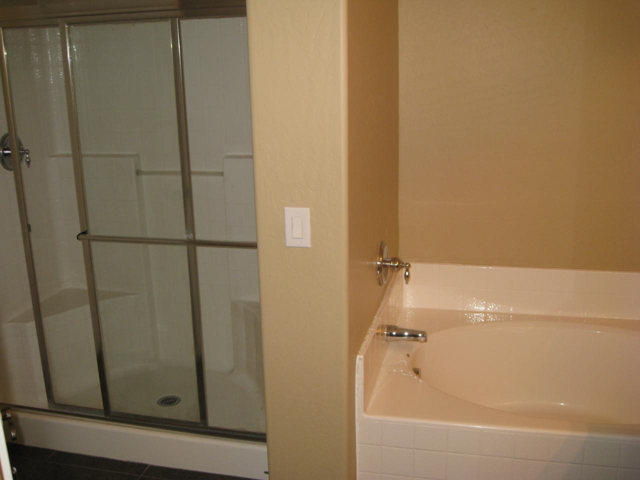 2030 West Carson Road Phoenix, AZ 85041 - Photo 4 of 20 4