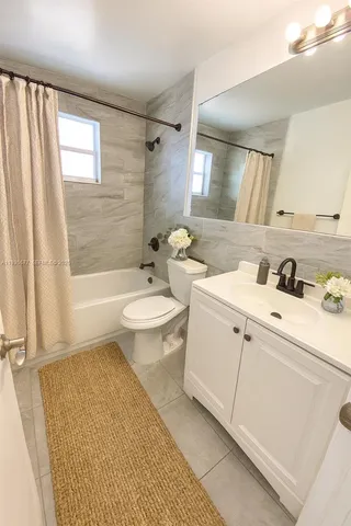 $1,700 | 400 Northeast 1st Street, Unit 107, Hallandale Beach, FL 33009