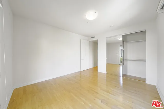 $1,147,000 | 4100 Wilshire Boulevard, Unit 303, Los Angeles, CA 90010