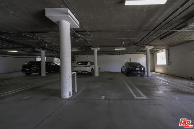 $1,147,000 | 4100 Wilshire Boulevard, Unit 303, Los Angeles, CA 90010