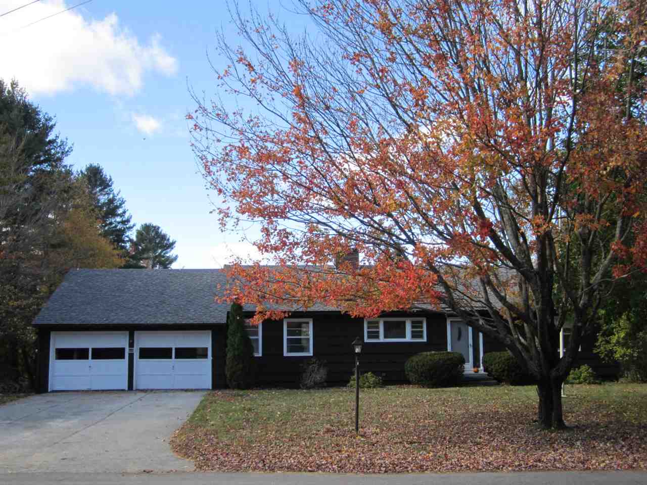 646 County Road New London, NH 03257 - Photo 2 of 13