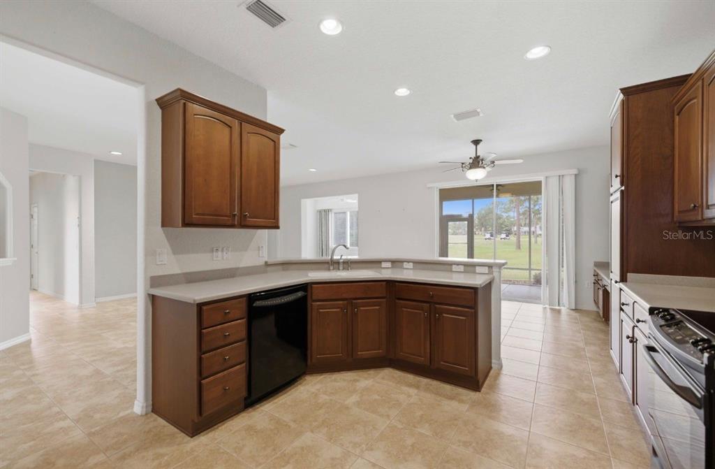 12716 Southeast 91st Terrace Road Summerfield, FL 34491 - Photo 9 of 82