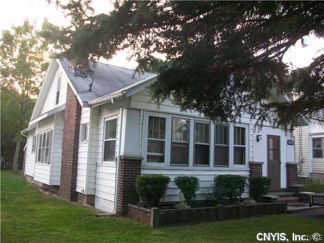 108 Meadow Road Geddes, NY 13219 - Photo 1 of 1 Exterior Front