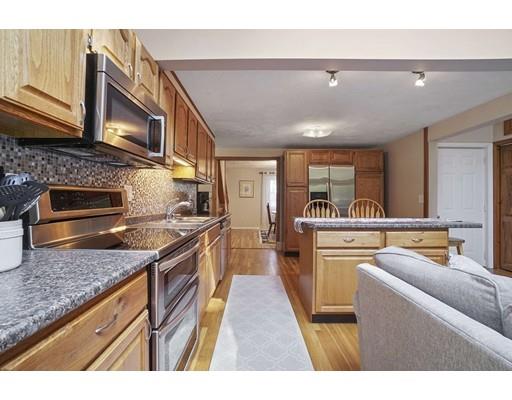 22 Cold Spring Road North Reading, MA 01864 - Photo 10 of 38 Gallery Image 10