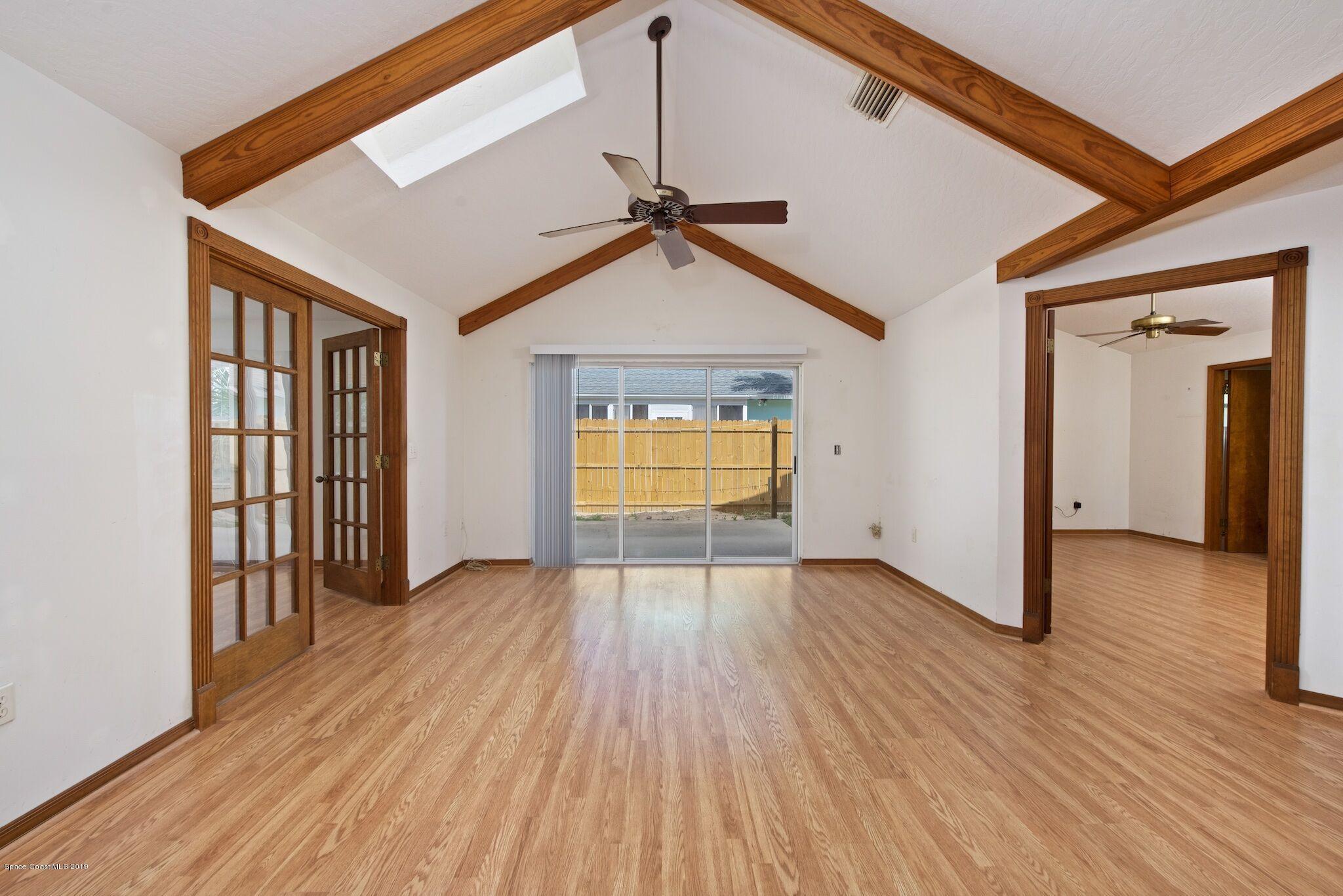 30 South Court Indialantic, FL 32903 - Photo 8 of 32 Living Room