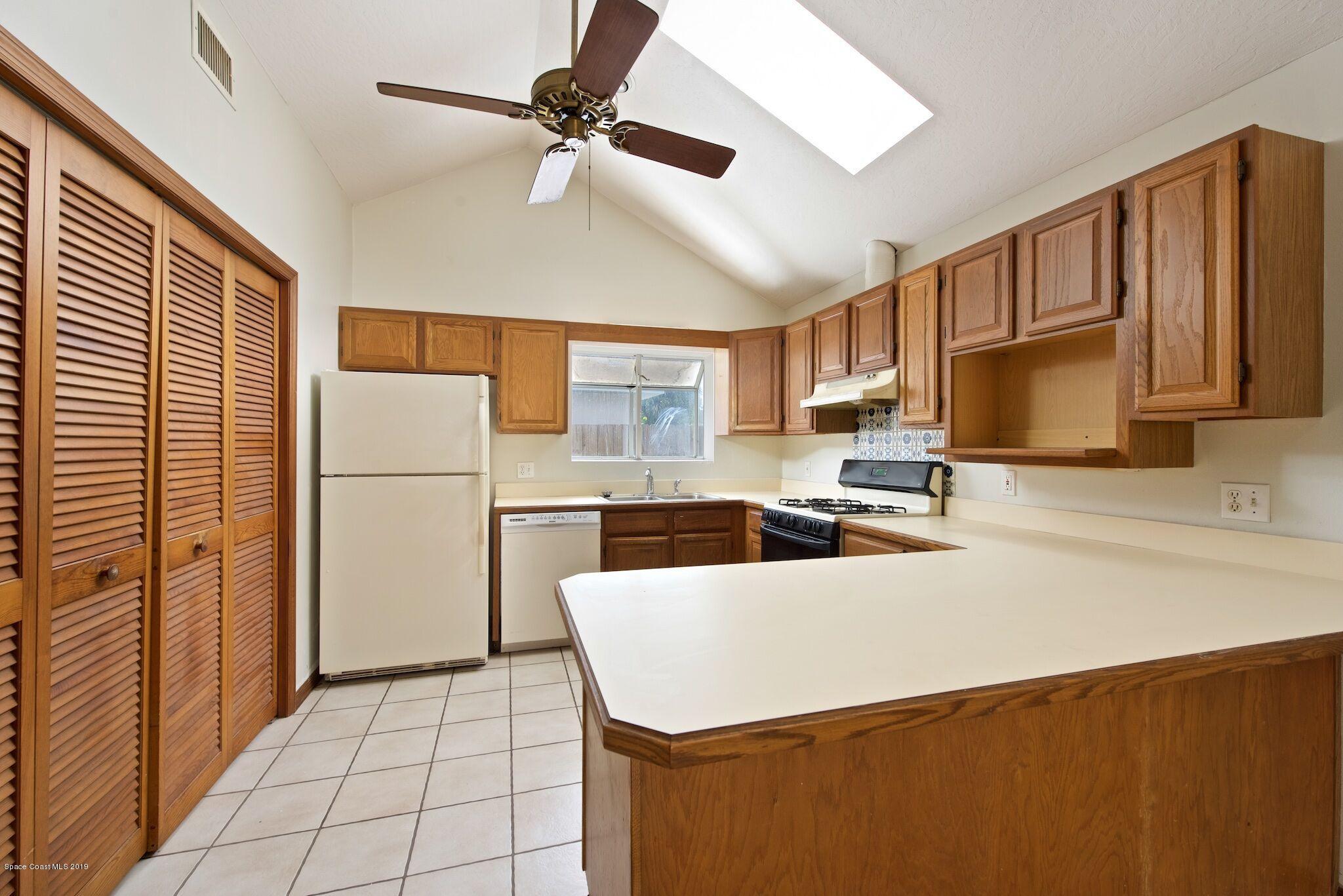 30 South Court Indialantic, FL 32903 - Photo 10 of 32 Kitchen