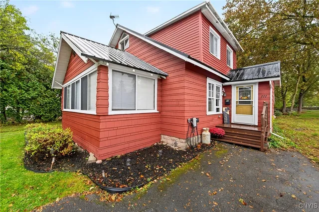 $199,500 | 111 West Campbell Avenue, Sherrill, NY 13461