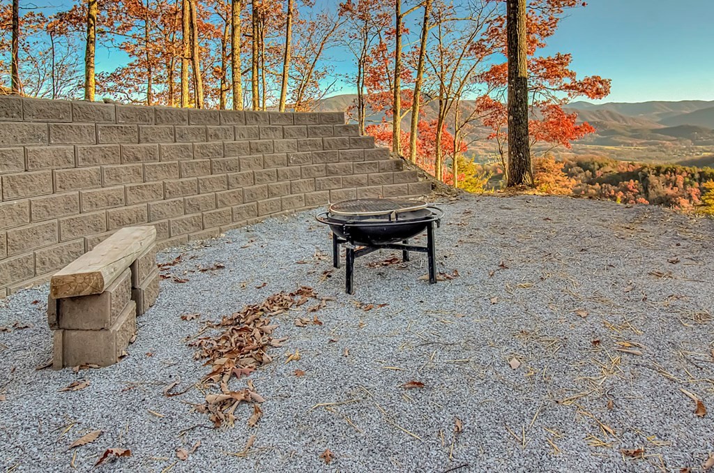 2610 Hatcher Mountain Road Sevierville, TN 37862 - Photo 65 of 72 Gallery Image 65