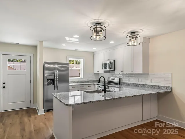 $249,000 | 202 Beacon Avenue, Morganton, NC 28655