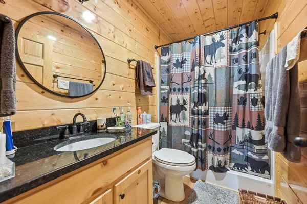 $425,000 | 305 Woodcrest Drive, Murphy, NC 28906