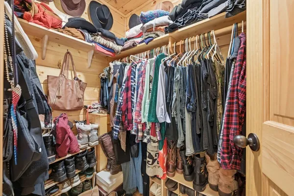 $425,000 | 305 Woodcrest Drive, Murphy, NC 28906