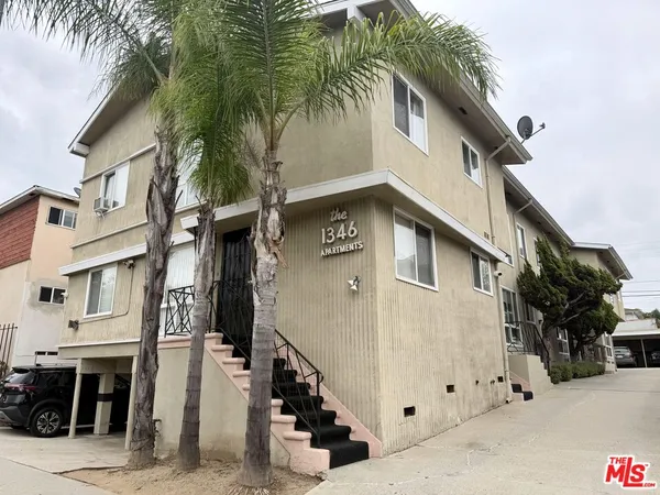 $1,950 | 1346 South Cochran Avenue, Unit 7, Los Angeles, CA 90019