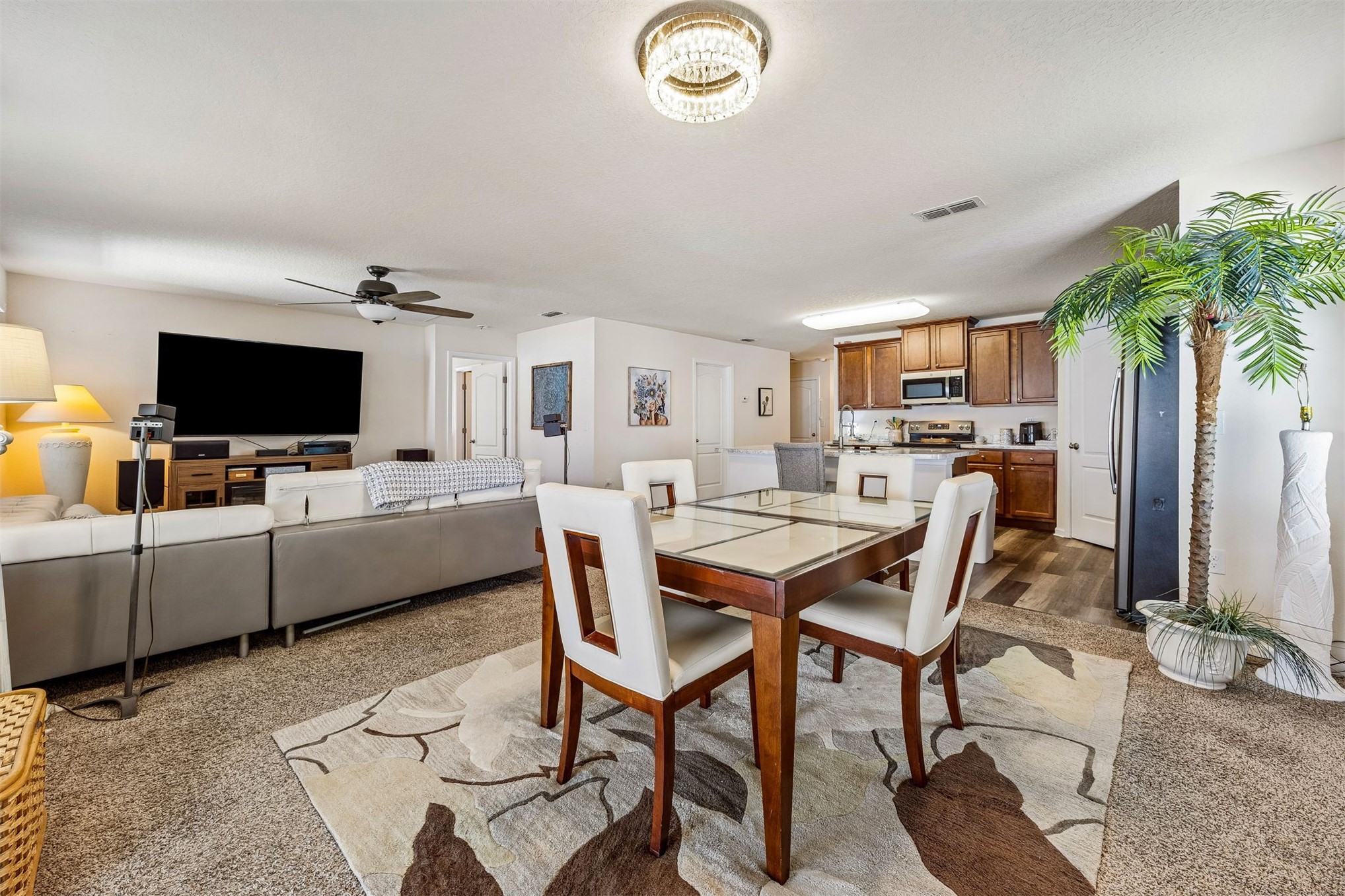 95159 Timberlake Drive Fernandina Beach, FL 32034 - Photo 12 of 33 a view of a dining room with furniture