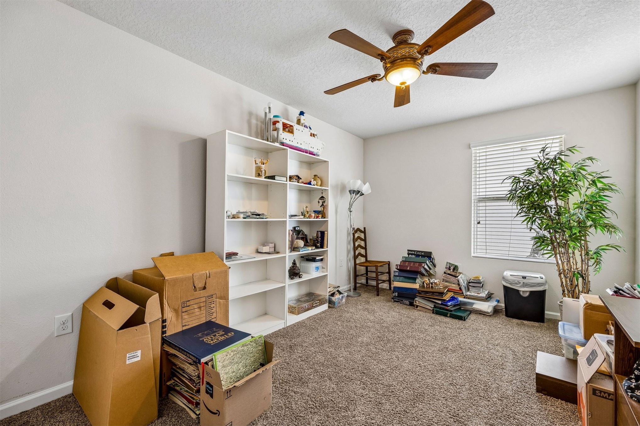95159 Timberlake Drive Fernandina Beach, FL 32034 - Photo 19 of 33 a living room with furniture