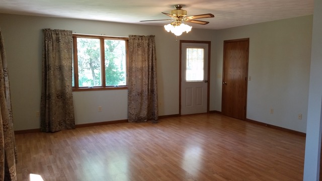 21780 Moline Road Sterling, IL 61081 - Photo 4 of 17