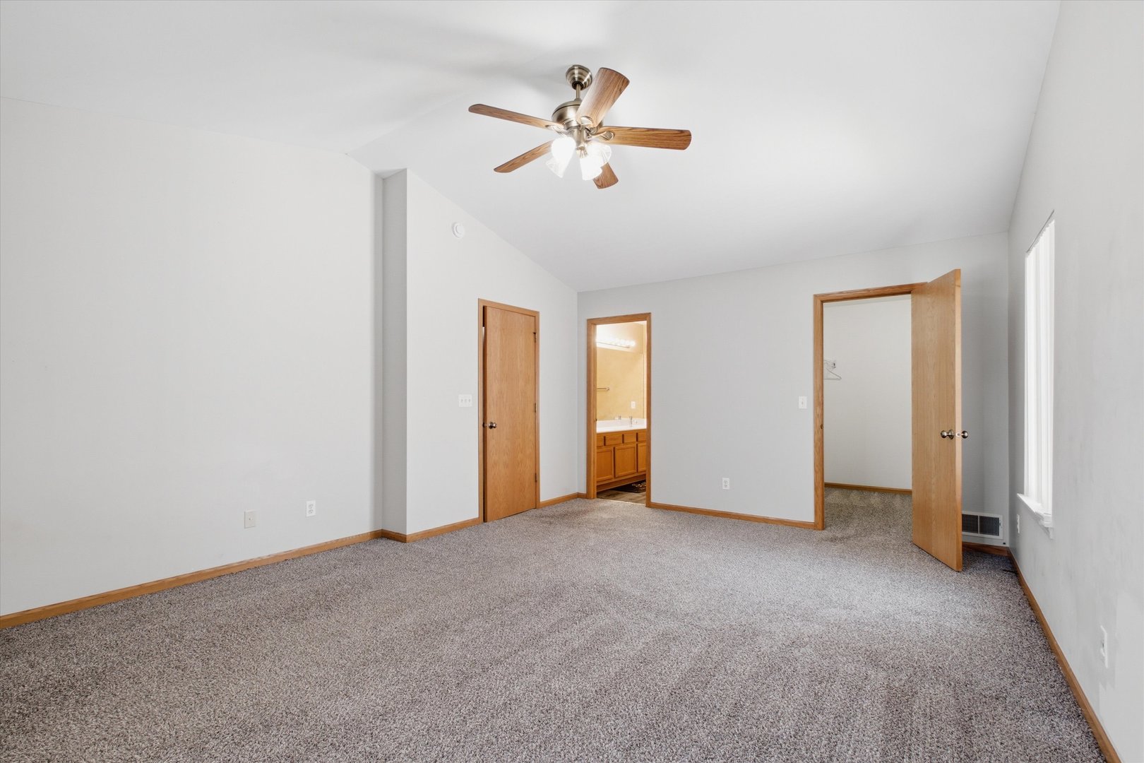 1986 Wedgewood Circle Romeoville, IL 60446 - Photo 27 of 47