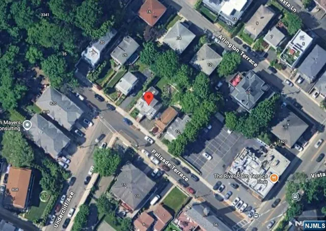 $1,200,000 | 19 Palisade Terrace, Edgewater, NJ 07020