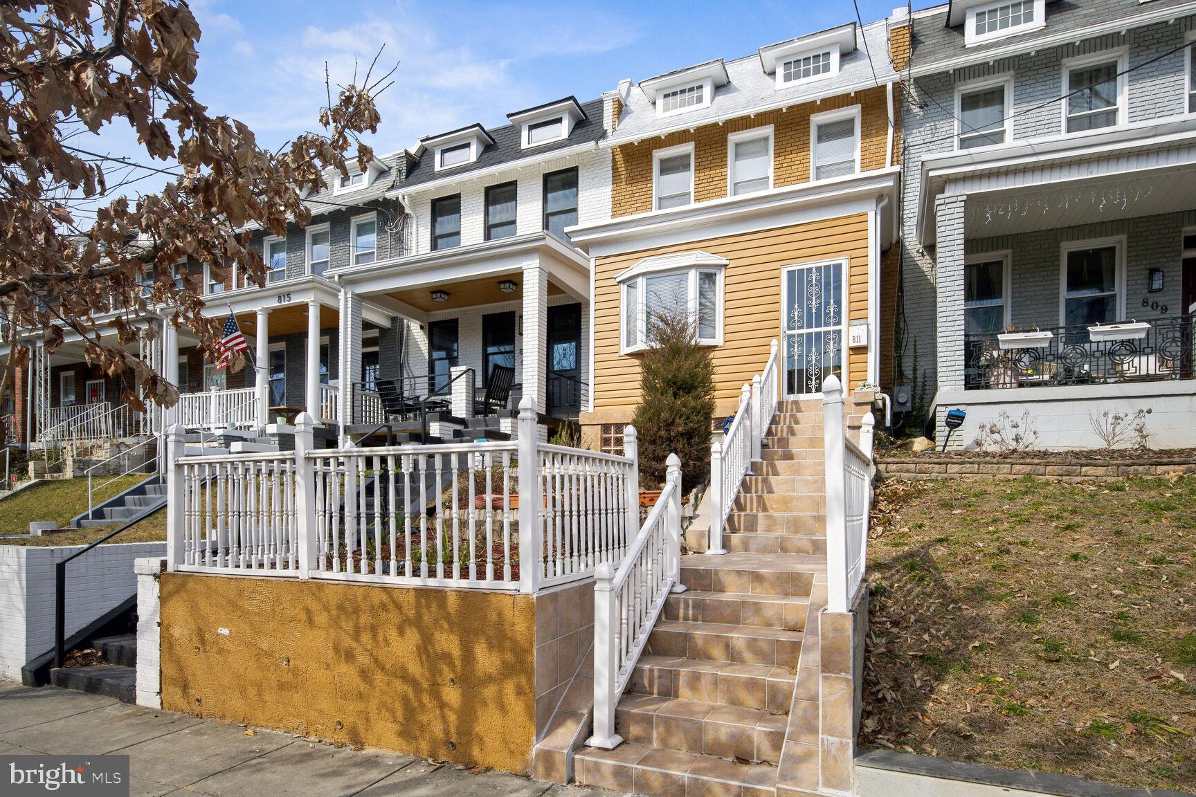 811 Longfellow St Northwest  