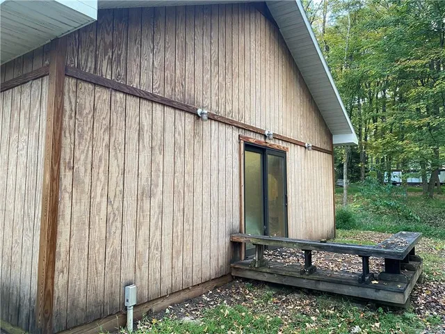a view of a backyard with plants