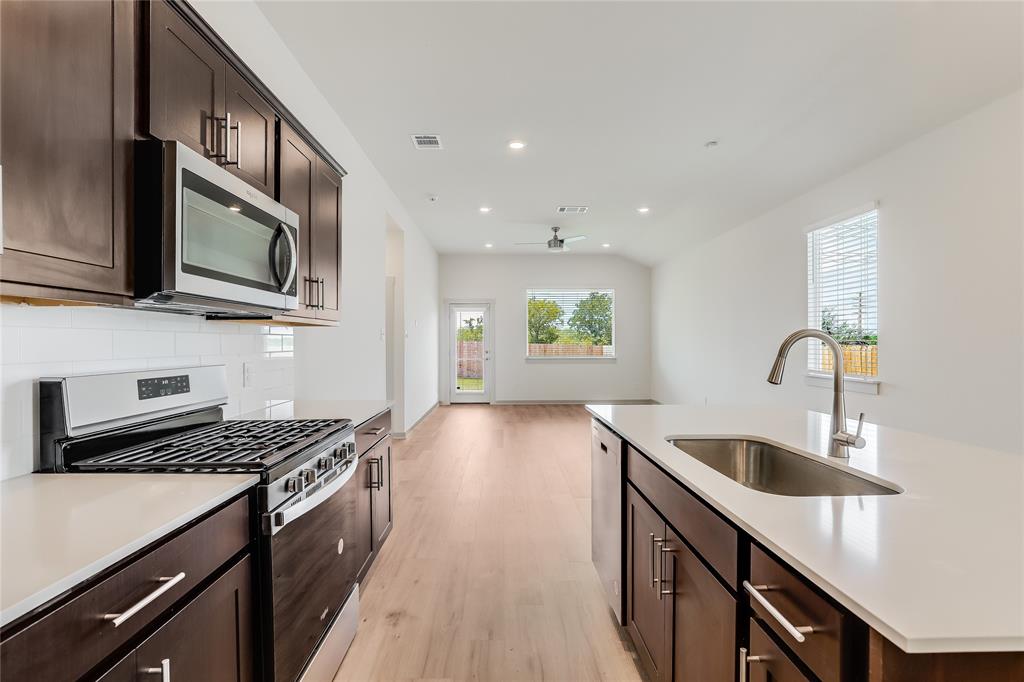 341 Wilshire Road San Marcos, TX 78666 - Photo 4 of 38