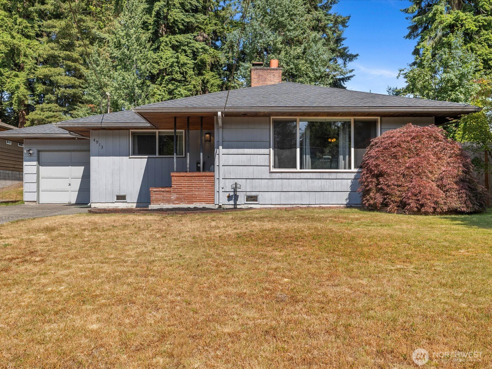 4913 West View Drive Everett, WA 98203 - Photo 34 of 37 a house view with a garden space