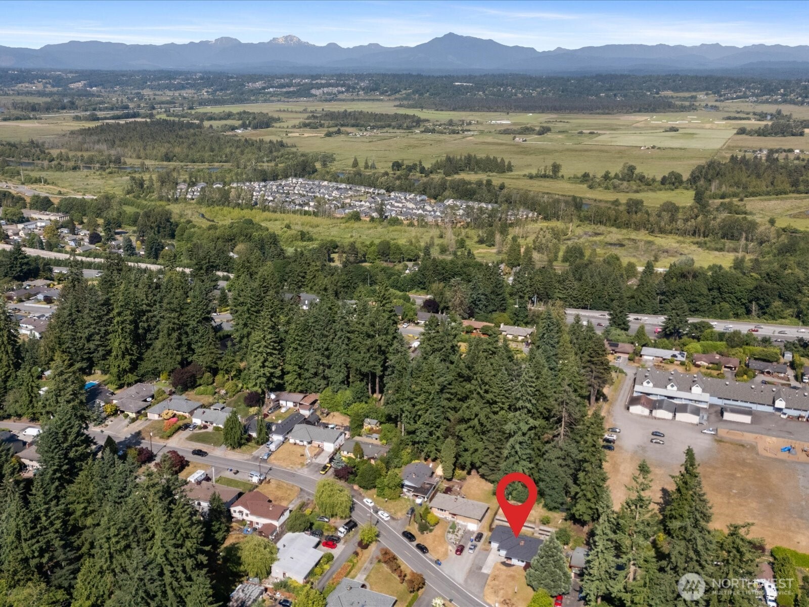 4913 West View Drive Everett, WA 98203 - Photo 36 of 37 a view of lake with mountain