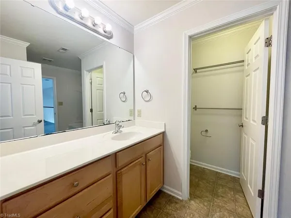 $2,350 | 3922 Siena Terrace, Greensboro, NC 27410