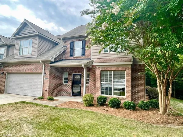 $2,350 | 3922 Siena Terrace, Greensboro, NC 27410