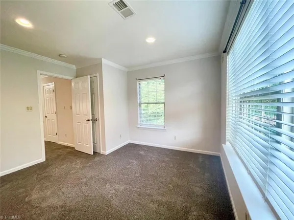 $2,350 | 3922 Siena Terrace, Greensboro, NC 27410