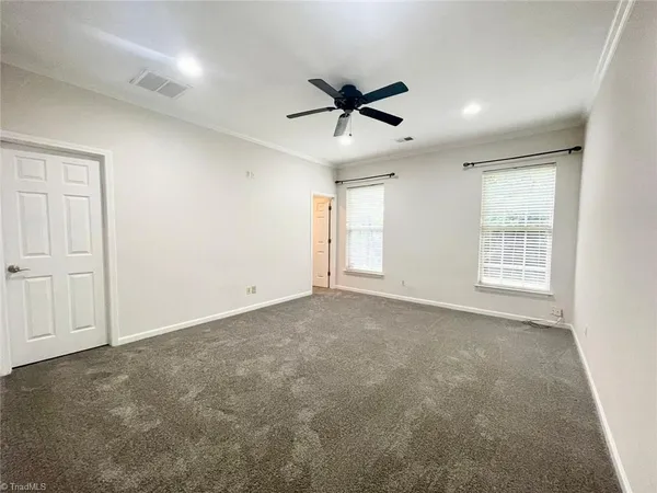 $2,350 | 3922 Siena Terrace, Greensboro, NC 27410