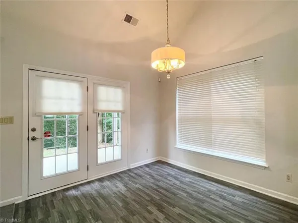 $2,350 | 3922 Siena Terrace, Greensboro, NC 27410