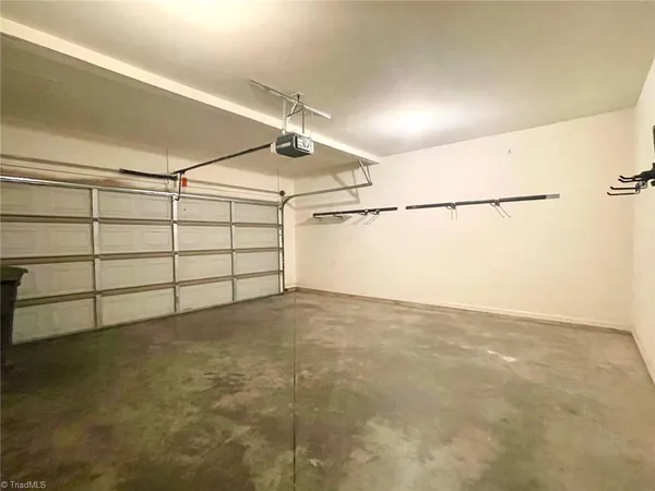 $2,350 | 3922 Siena Terrace, Greensboro, NC 27410