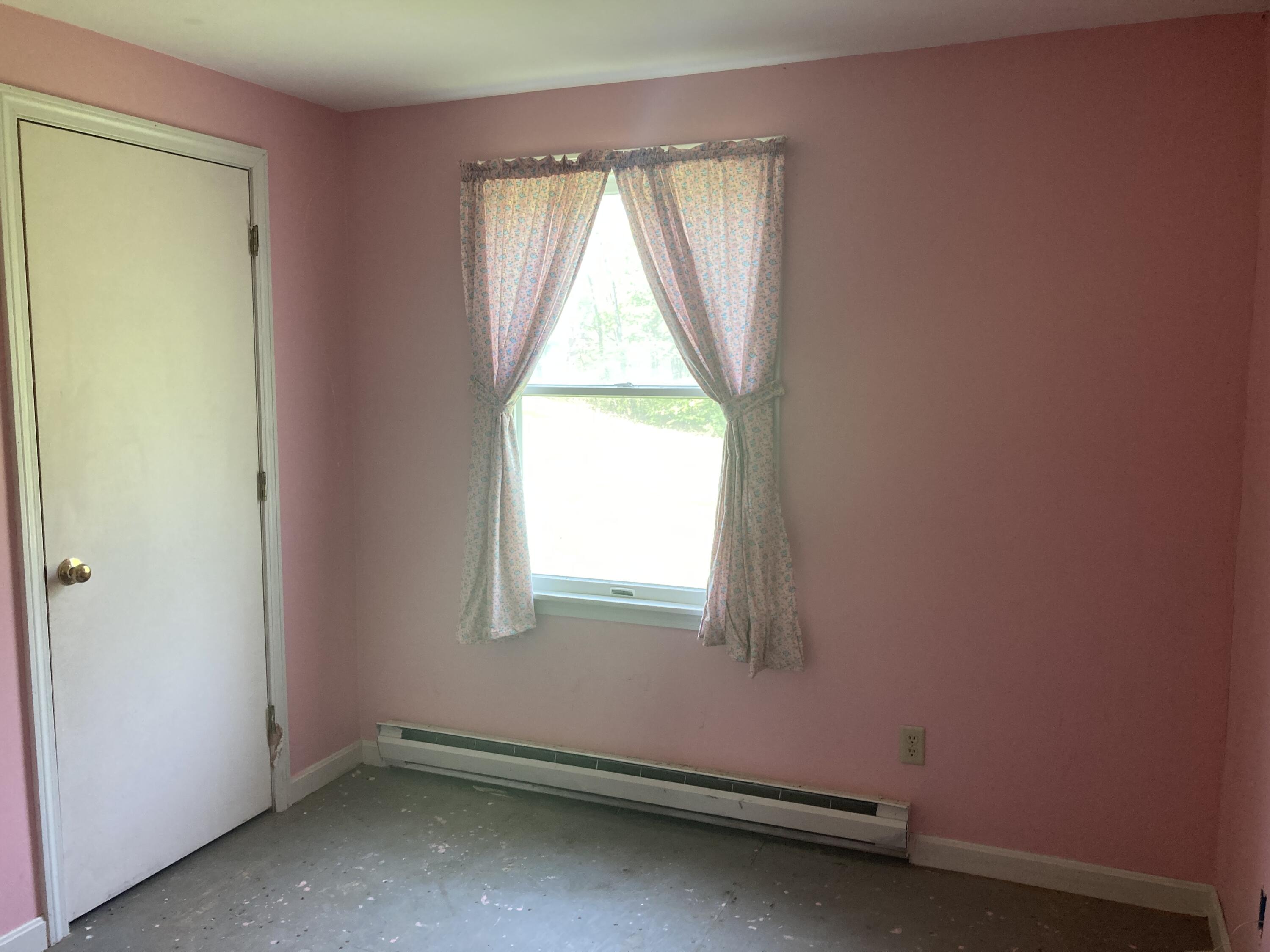 33 Highland Cliff Road Windham, ME 04062 - Photo 9 of 19 Bedroom 1