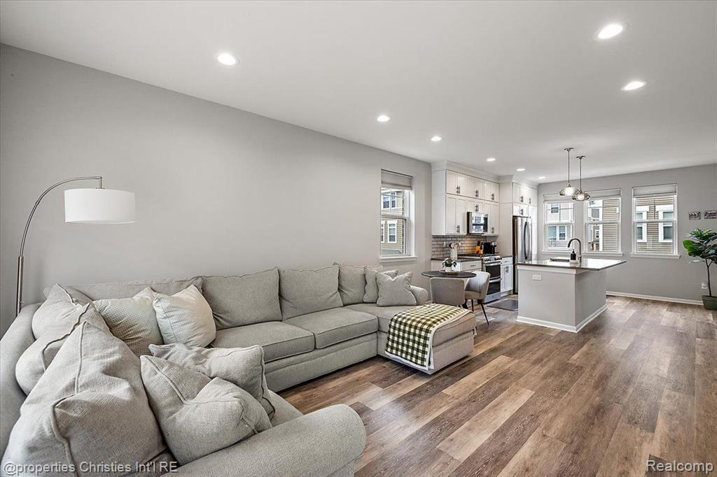 2500 Normandy Road, Unit 50 Royal Oak, MI 48073 - Photo 16 of 39