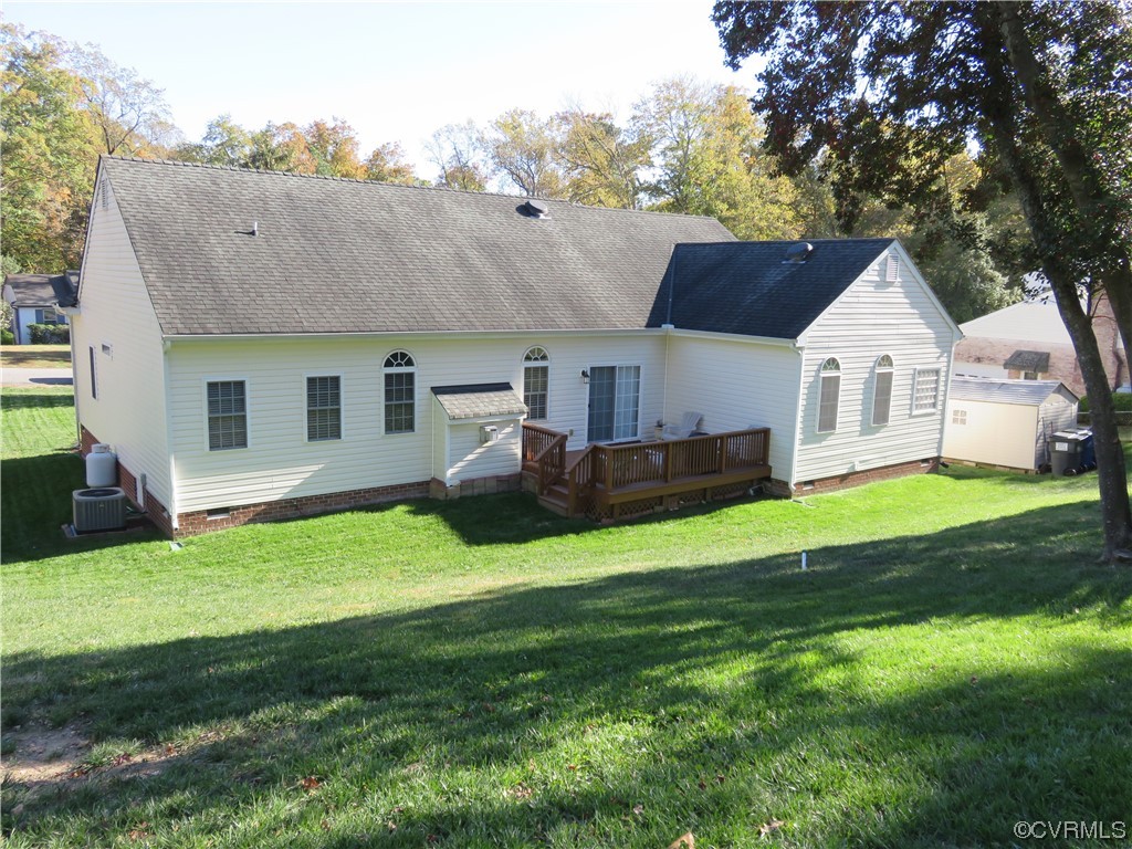 4740 Southmoor Road Richmond, VA 23234 - Photo 6 of 42 a house view with a garden space
