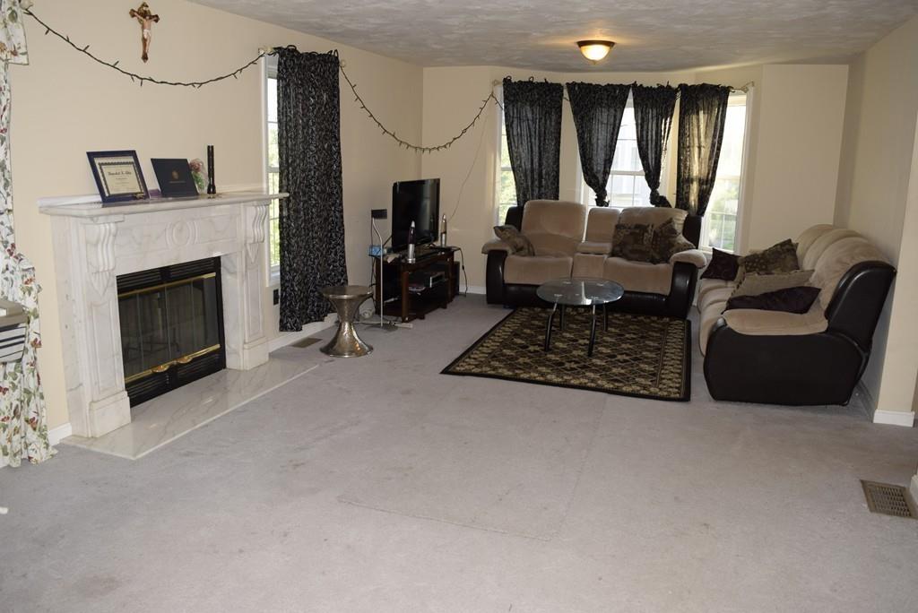 6 Lilac Lane Worcester, MA 01607 - Photo 4 of 12 Gallery Image 4
