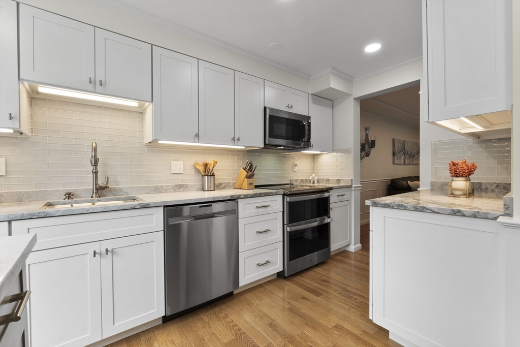 89 Abington Road, Unit 89 Danvers, MA 01923 - Photo 4 of 42 Gallery Image 4