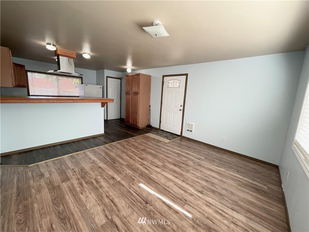 2804 Northeast 7th Street Renton, WA 98056 - Photo 6 of 29 a view of an empty room